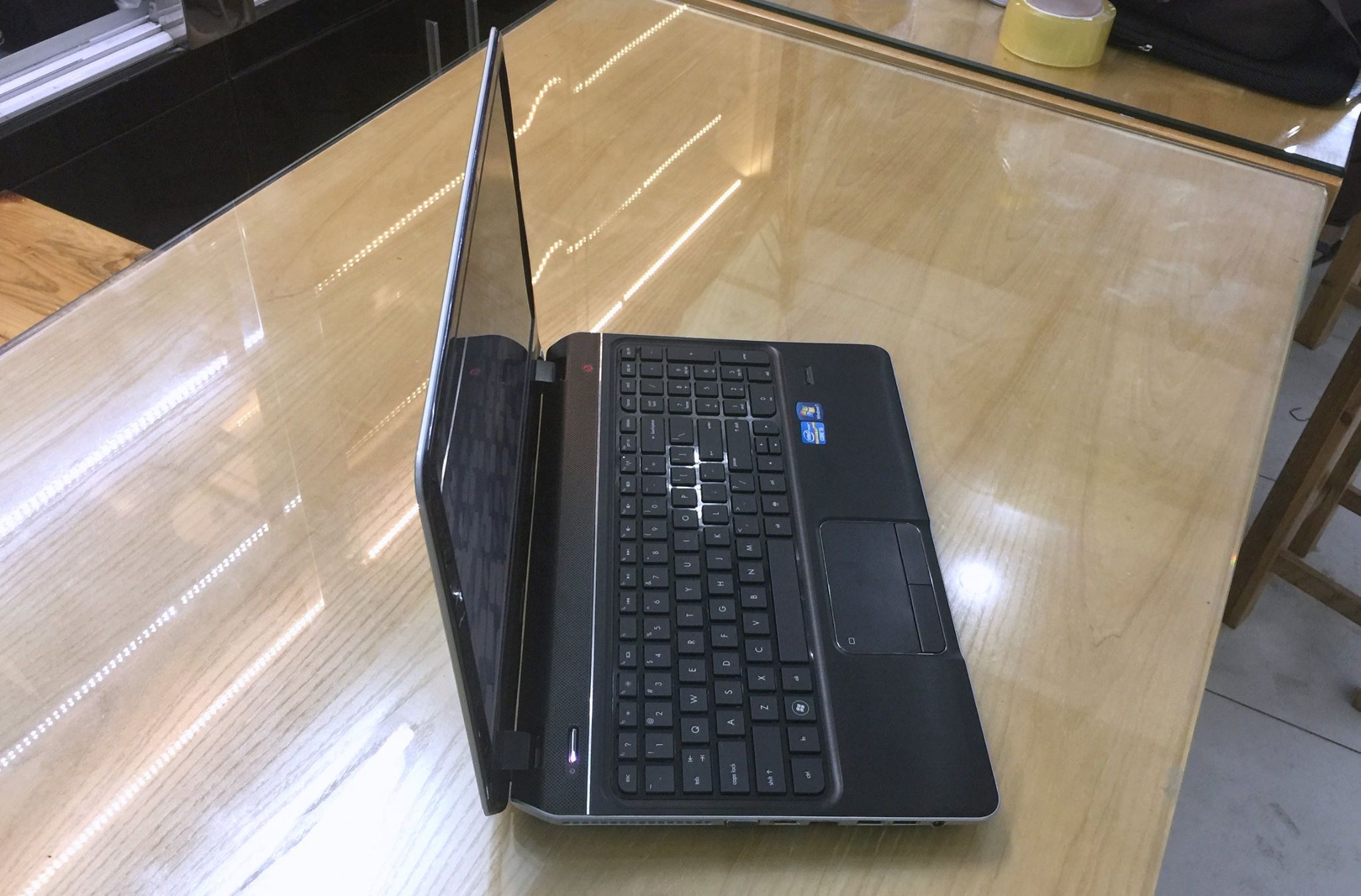 Laptop HP Envy M6-9.jpg